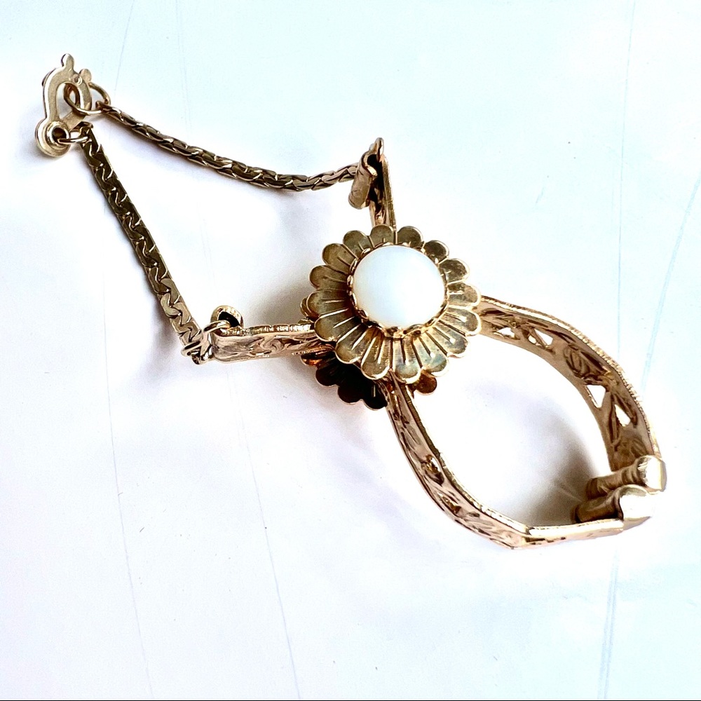 Vintage Glove Clip Faux Mother of Pearl Floral Victorian Style Accessory